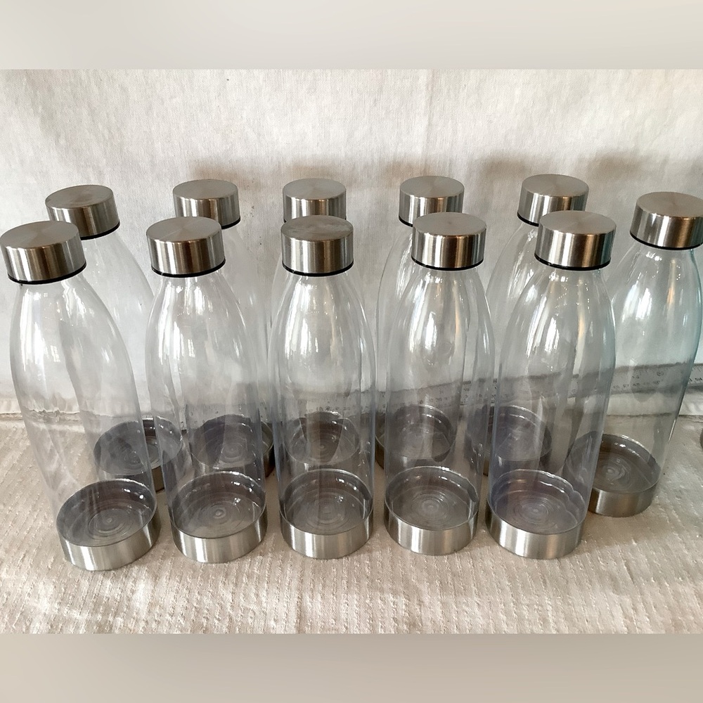 Party favors 11 22oz water bottles for vinyl stickers or paint fill gift bags.